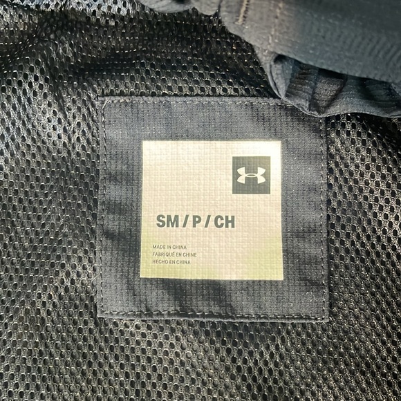 Under Armour windbreaker size men’s S - Picture 7 of 8